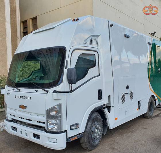 زجاج الشاحنات والنقل التجاري والأتوبيسات